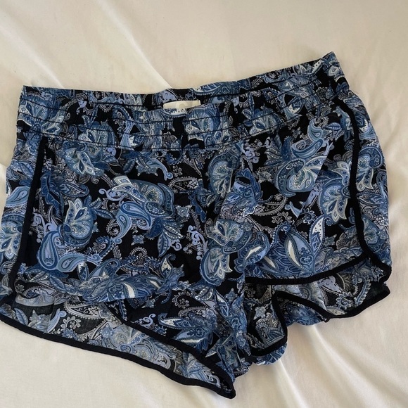 Garage Women’s Vintage Floral Print Shorts Blue/Black/White Stretchy Size L - Picture 6 of 10